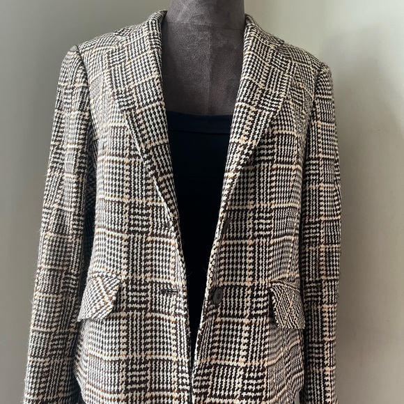 Johnstons of Elgin Cashmere Tweed Jacket - Picture 4 of 14